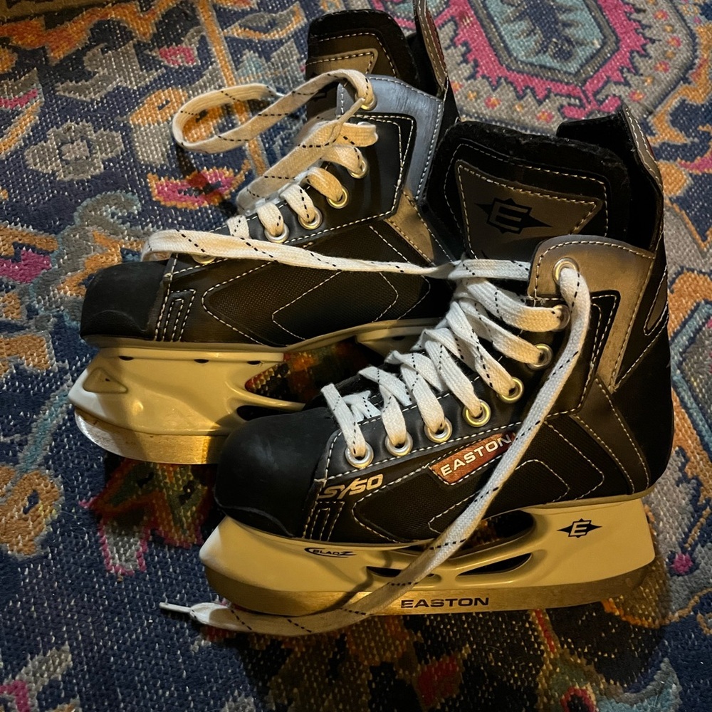 Easton Black and White Sports Footwear